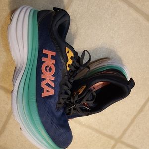 Womans hoka bondi 8
